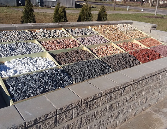Country Oaks Landscape Supply Decorative Stone Display
